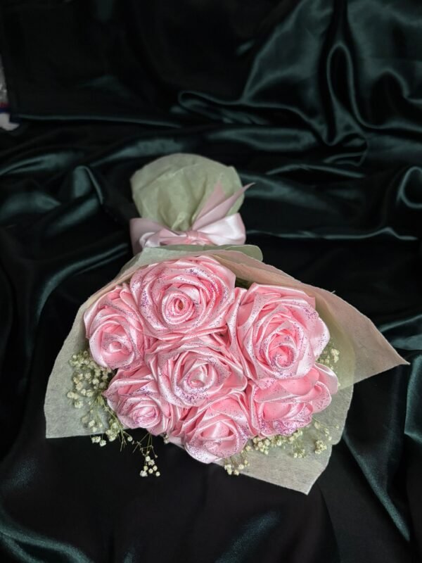 Satin Rose Bouquet Giftyaari